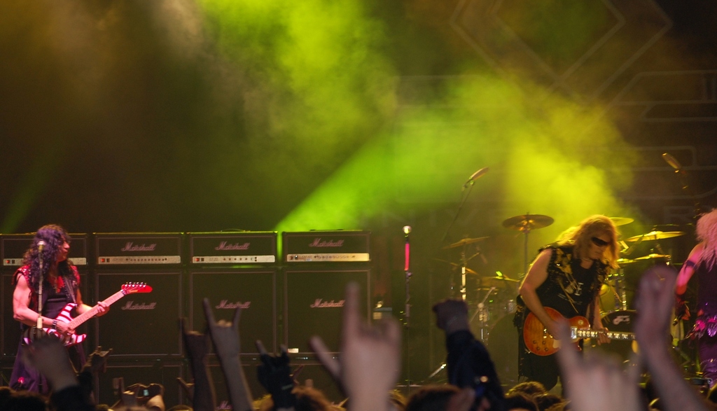 3 Twisted Sister 75.jpg